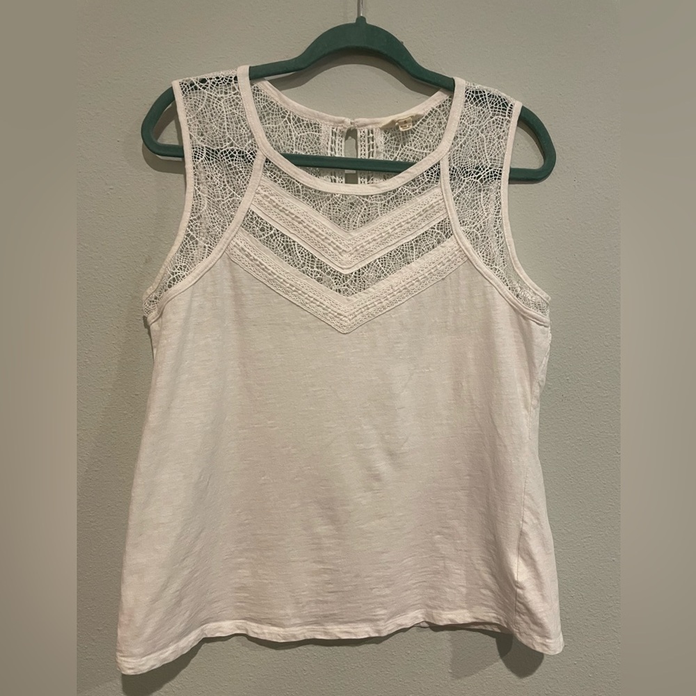 Adorable Adiva white with lace tank top. Size L